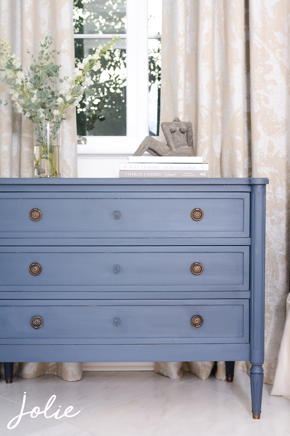 How to Paint Furniture using Jolie Paint - Stylish Patina